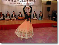 �V���N���[�h�̉̂Ɨx��Ő��������̂��a���������j��